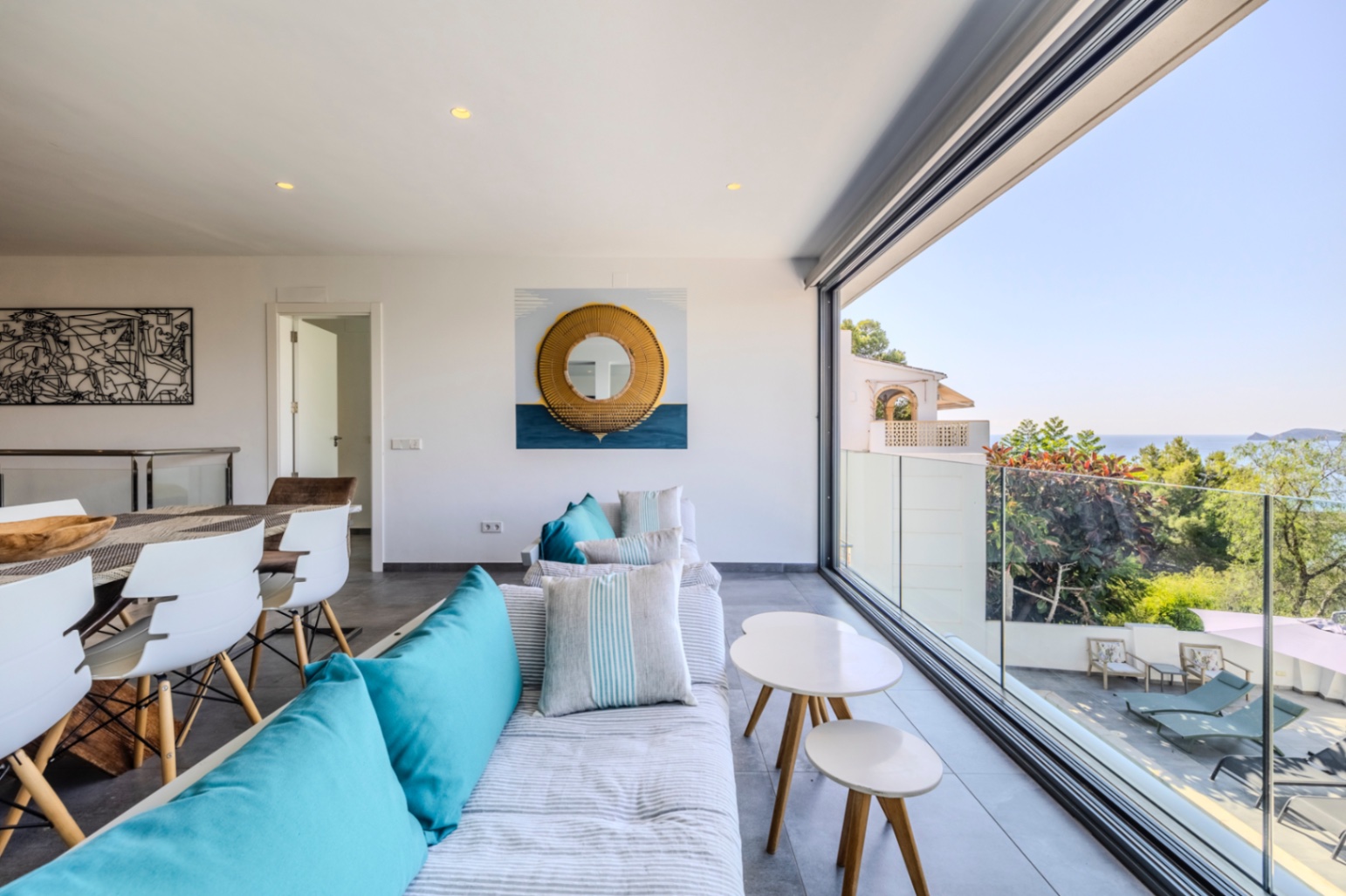 Villa till salu i Jávea, nära hamnen och med spektakulära vyer.