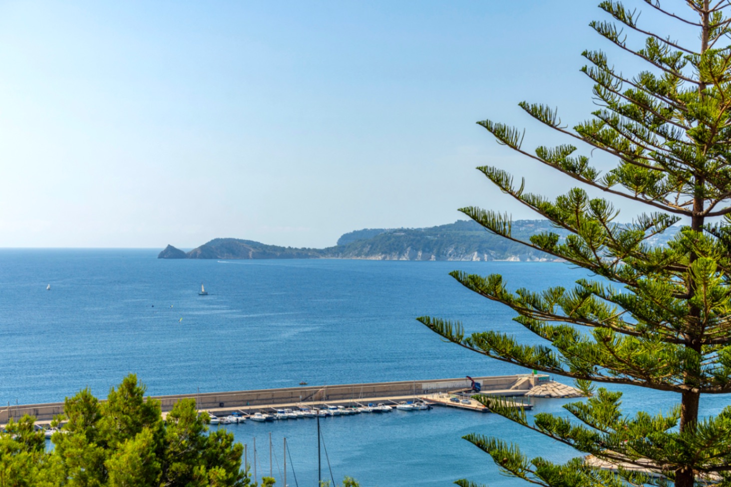 Villa till salu i Jávea, nära hamnen och med spektakulära vyer.