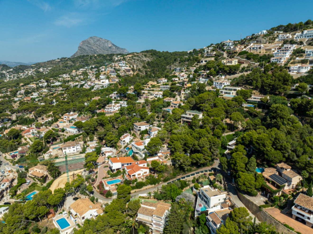 Villa till salu i Jávea, nära hamnen och med spektakulära vyer.