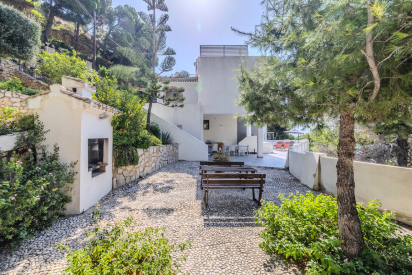 Villa till salu i Jávea, nära hamnen och med spektakulära vyer.