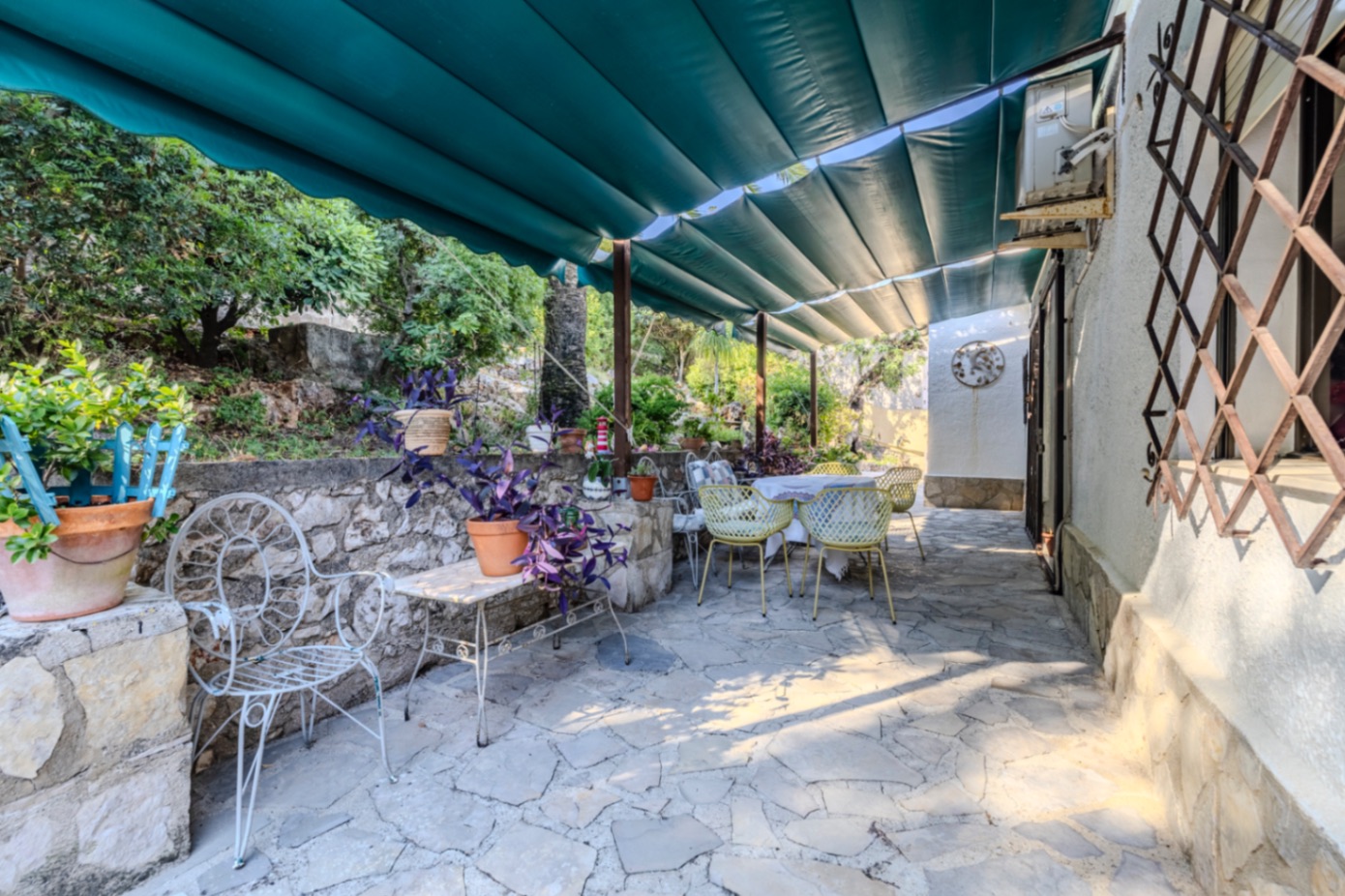 Bonito chalet en venta en Denia en las faldas del Montgó.