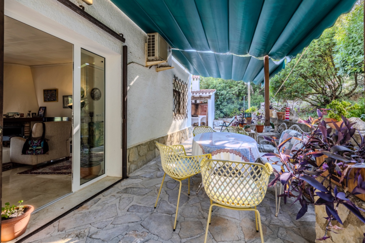 Bonito chalet en venta en Denia en las faldas del Montgó.