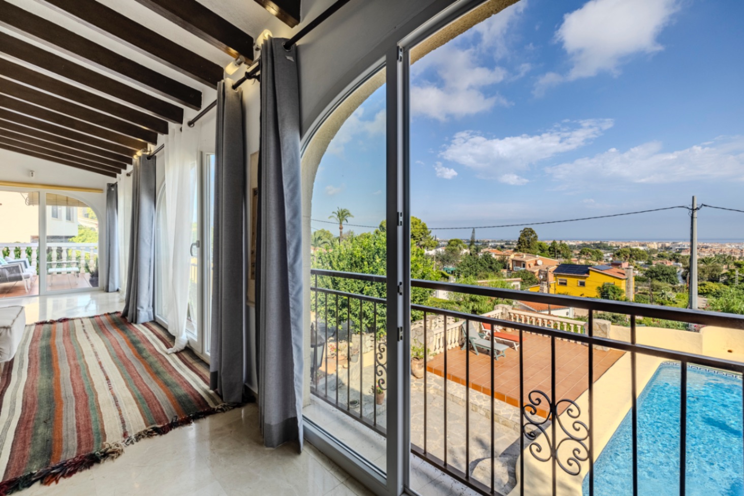 Bonito chalet en venta en Denia en las faldas del Montgó.