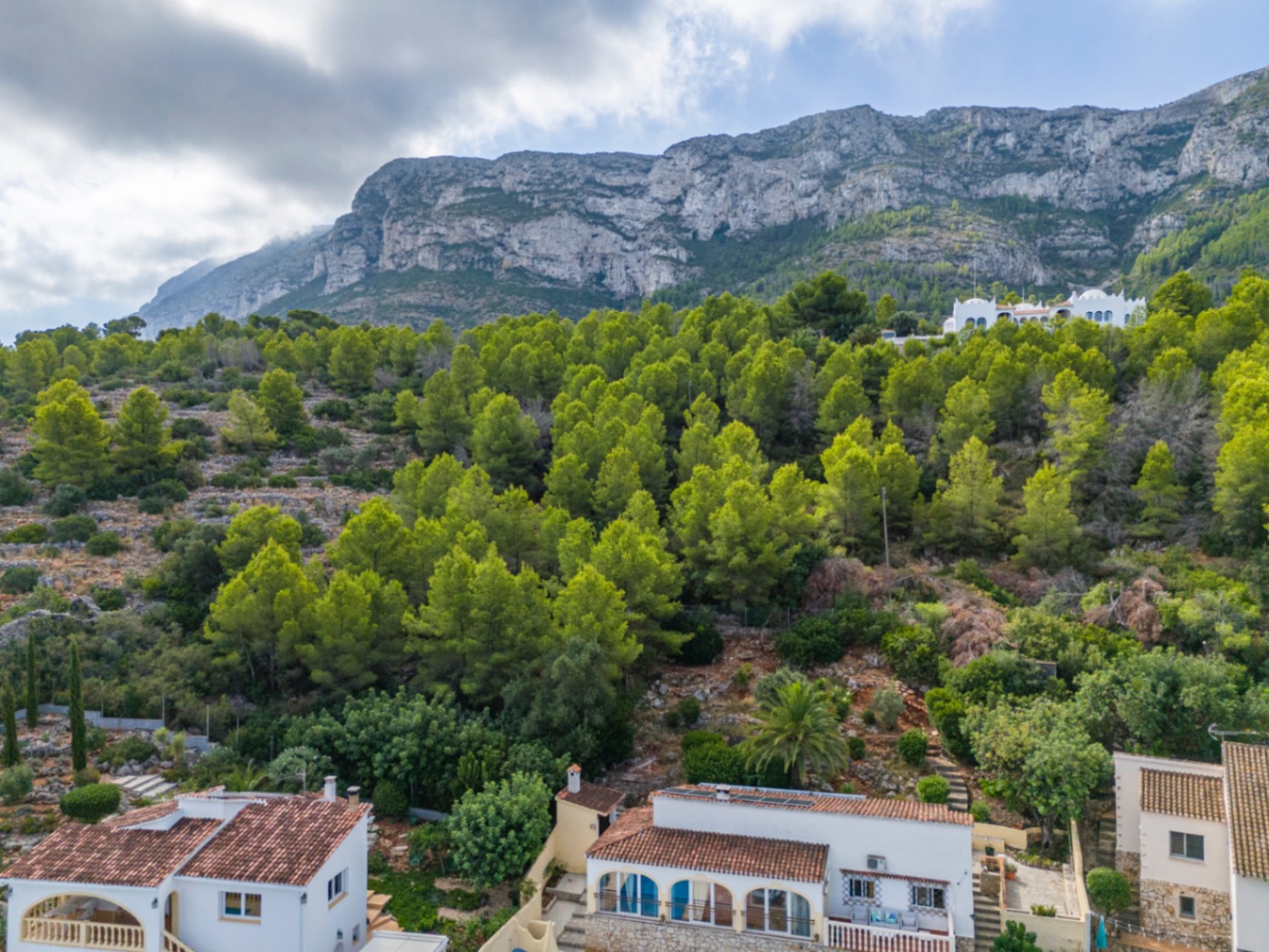Bonito chalet en venta en Denia en las faldas del Montgó.