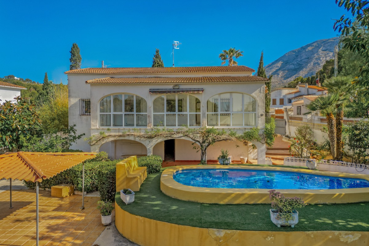 Maravilloso chalet en Denia en la prestigiosa zona Las Rotas