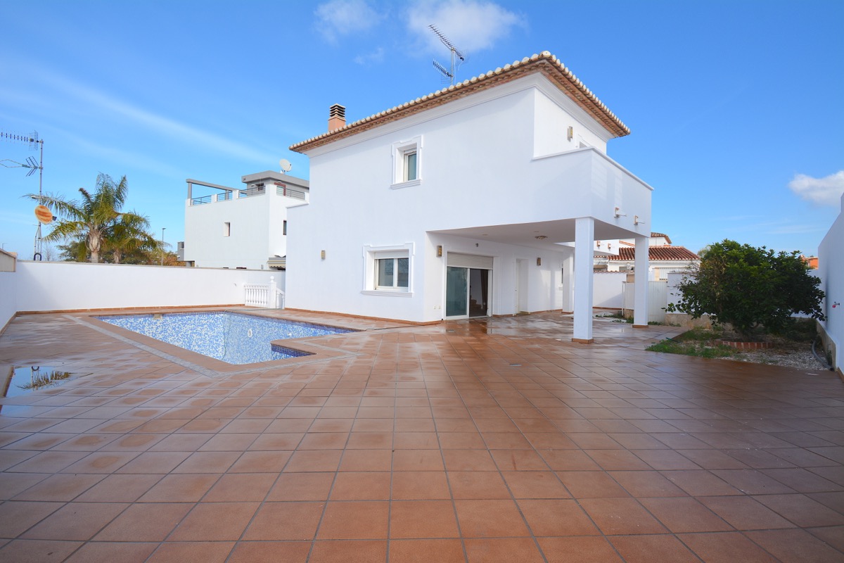 Chalet en venta en Denia muy cerca del centro