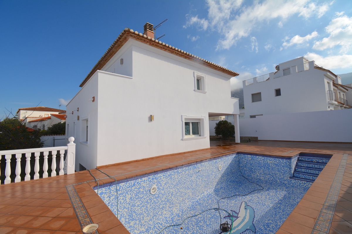 Chalet en venta en Denia muy cerca del centro
