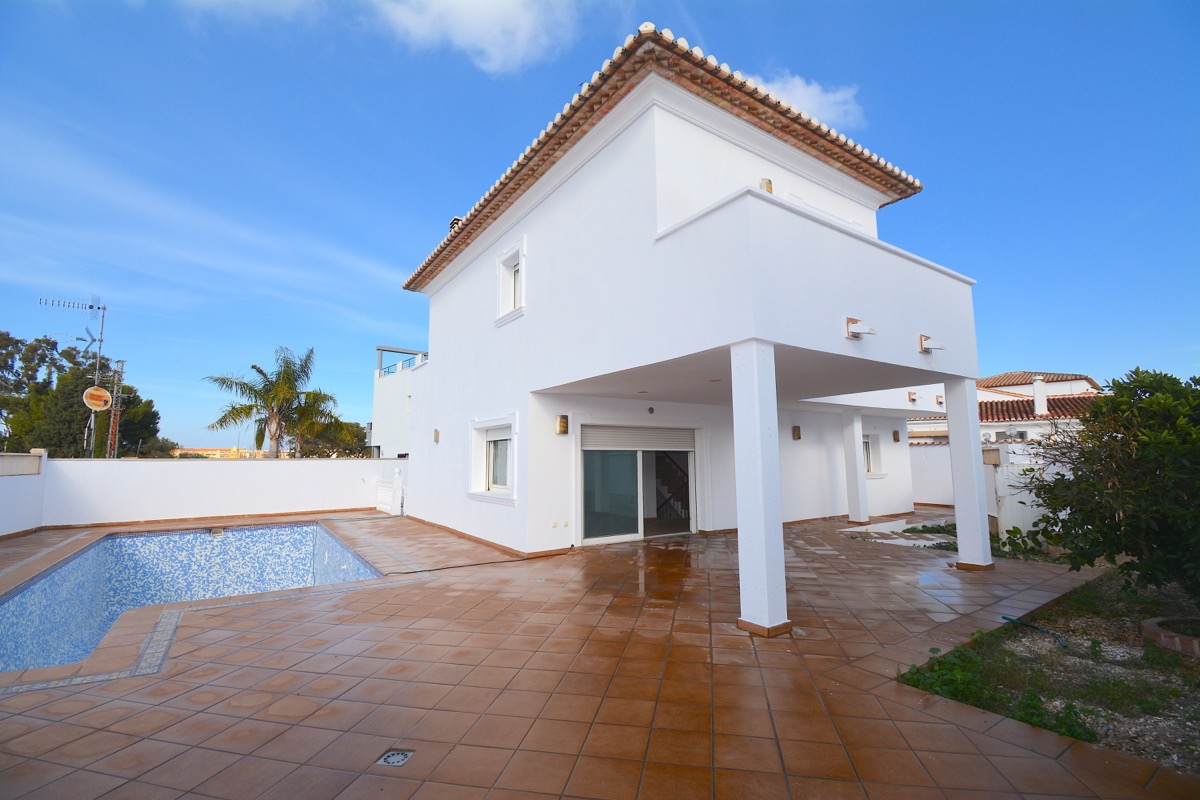 Chalet en venta en Denia muy cerca del centro