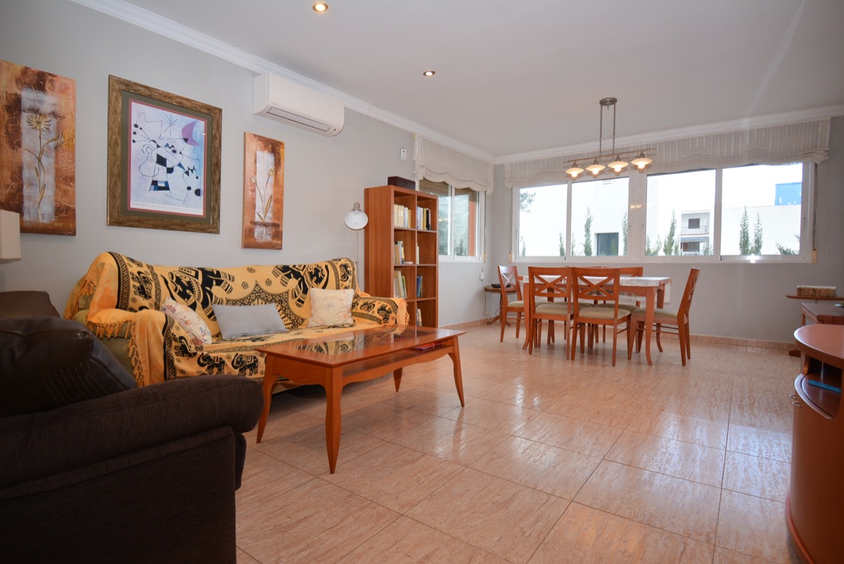 Prachtige villa te koop in Denia en zeer dicht bij het strand
