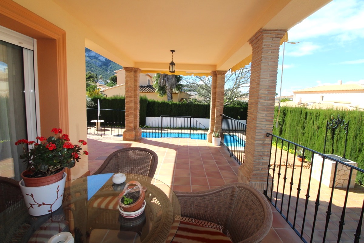 Elegant villa til salgs i Denia i et fantastisk boligområde