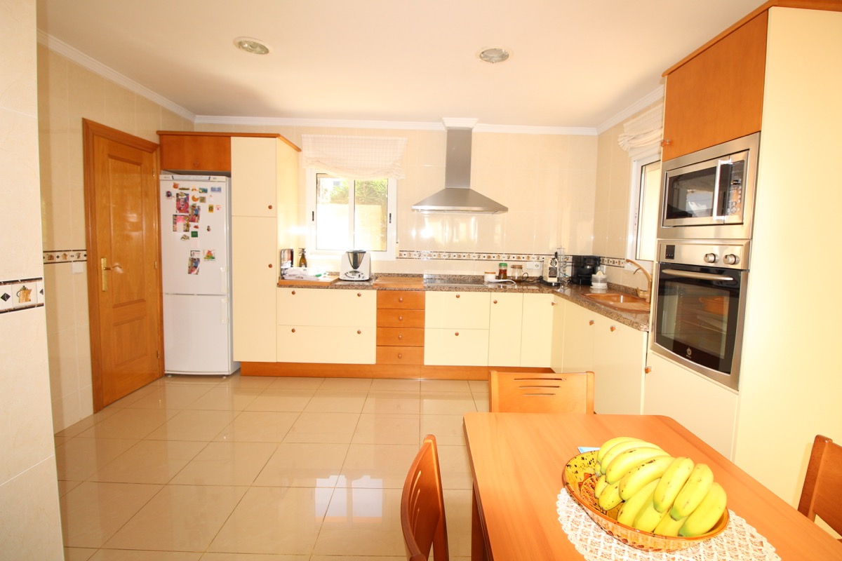Elegant villa til salgs i Denia i et fantastisk boligområde