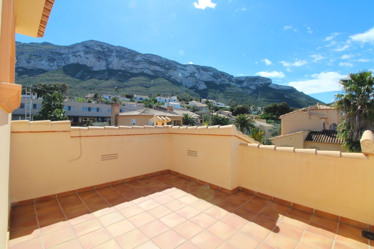 Elegant villa til salgs i Denia i et fantastisk boligområde