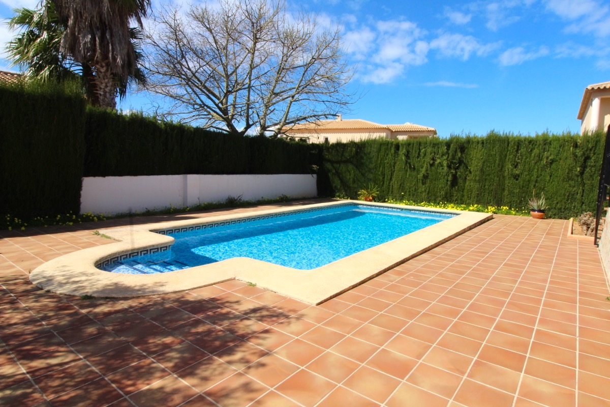 Elegant villa til salgs i Denia i et fantastisk boligområde