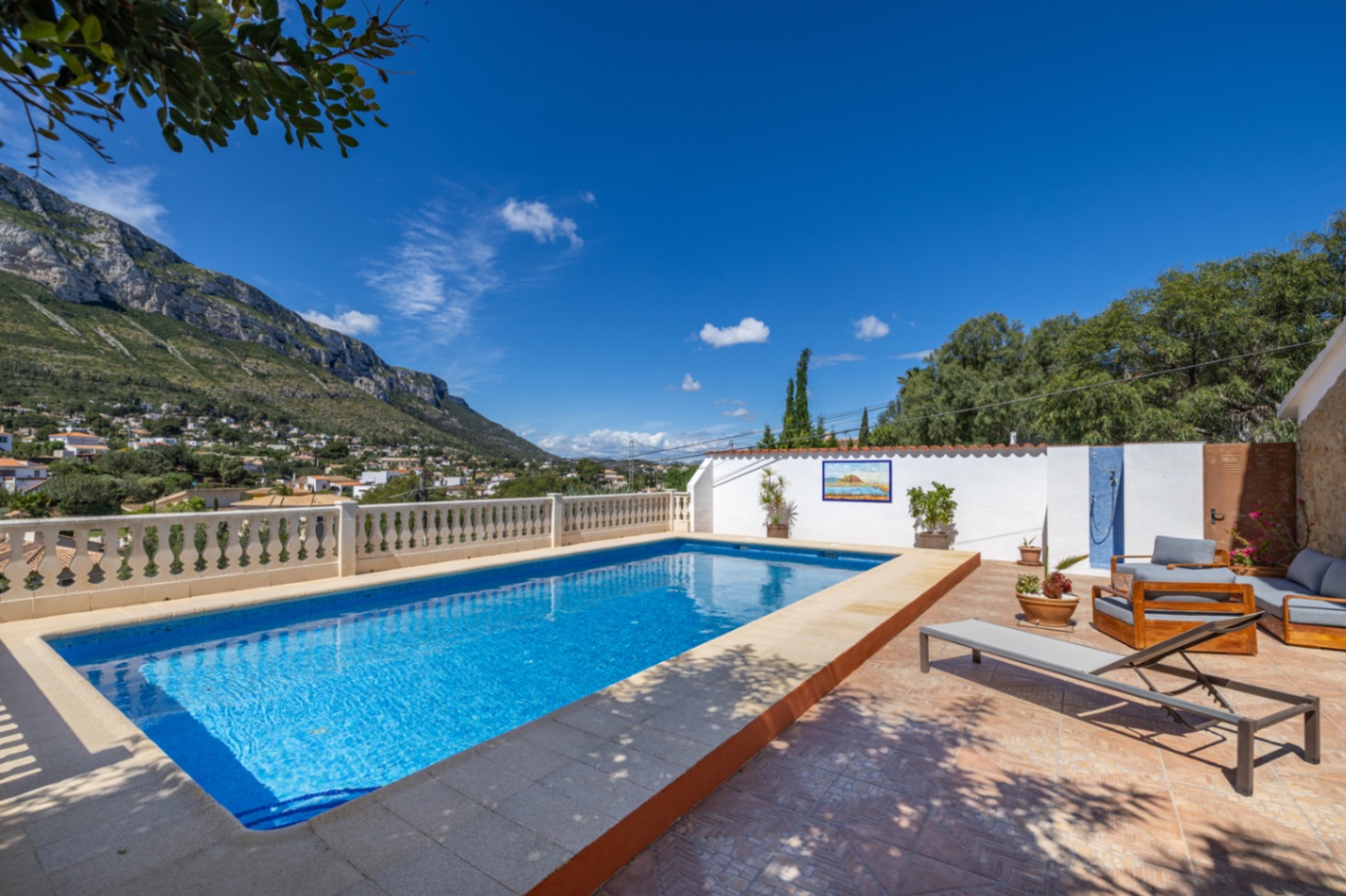 Precioso chalet rústico en venta en Denia