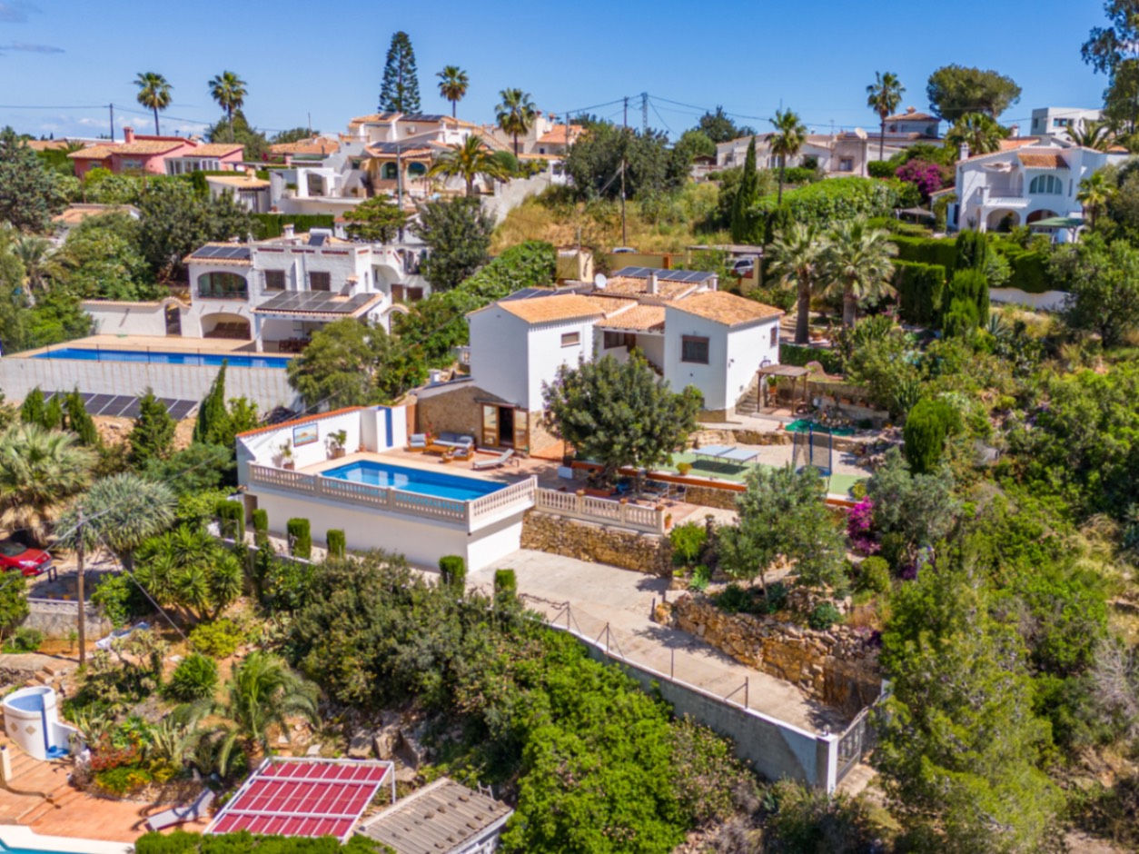 Precioso chalet rústico en venta en Denia