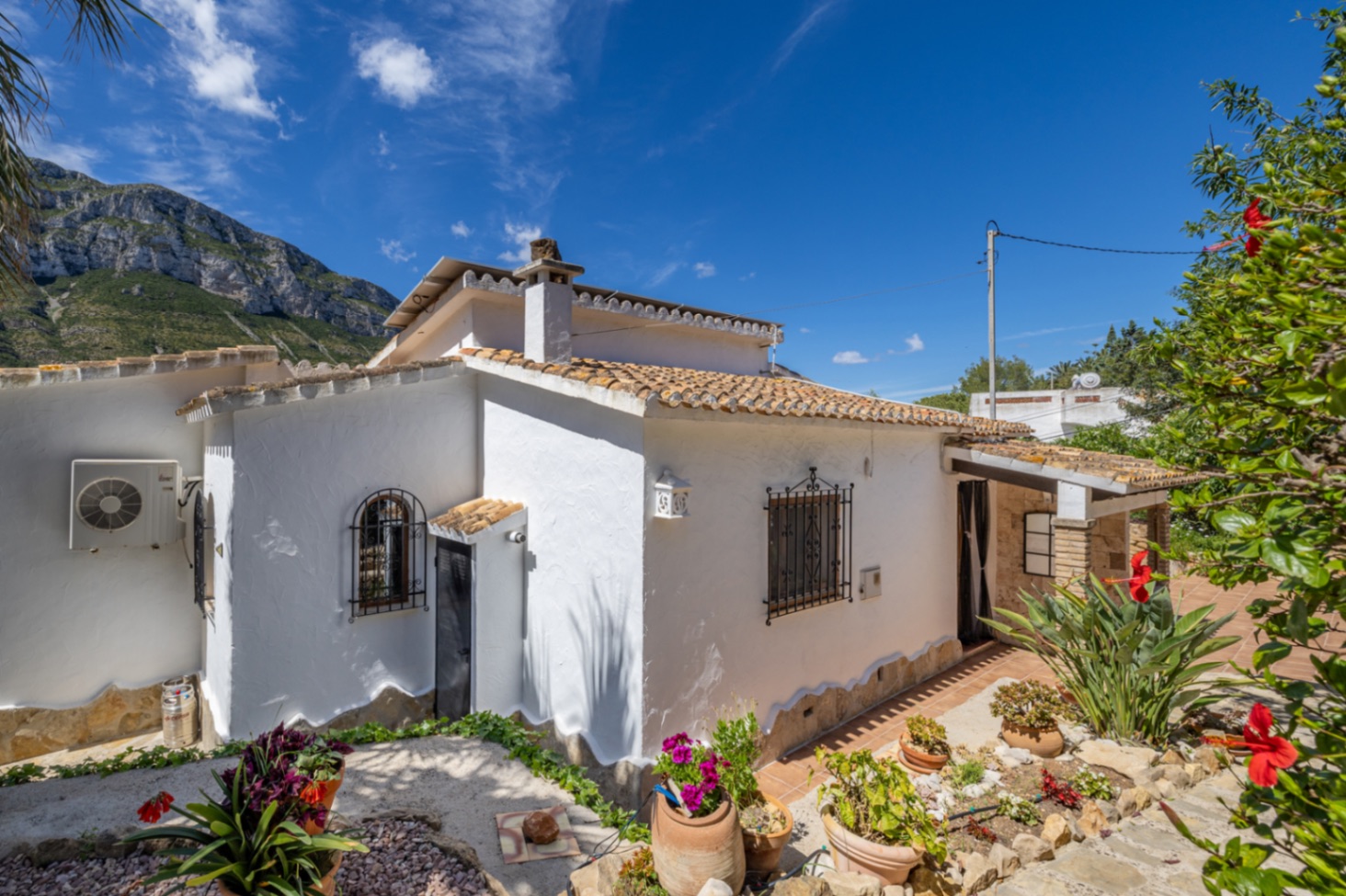 Precioso chalet rústico en venta en Denia