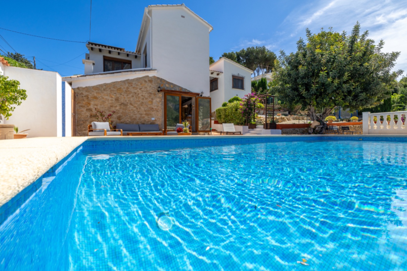 Precioso chalet rústico en venta en Denia