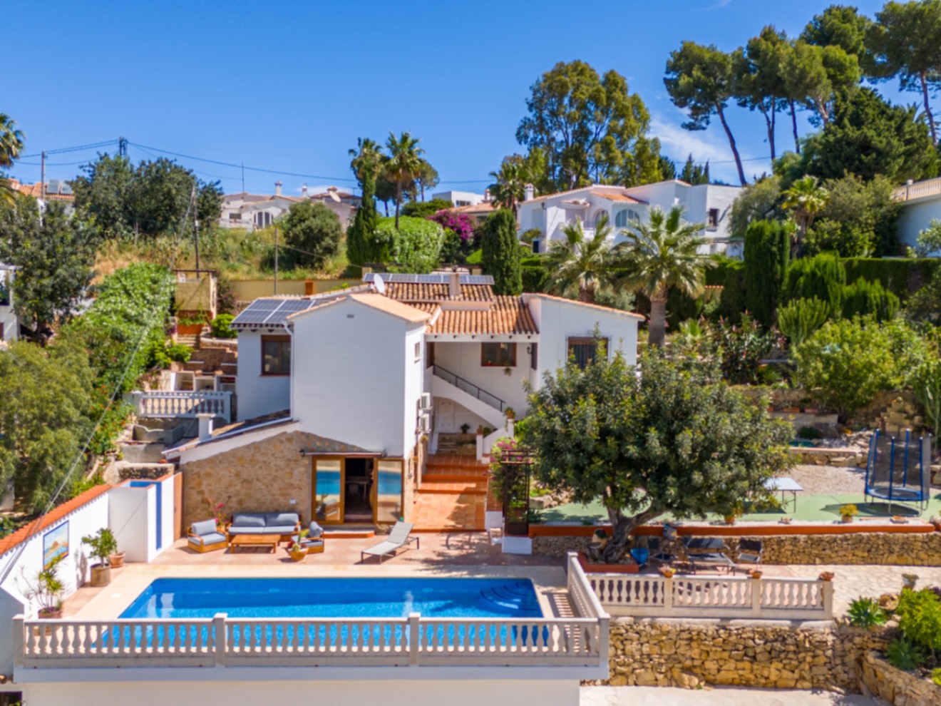 Precioso chalet rústico en venta en Denia