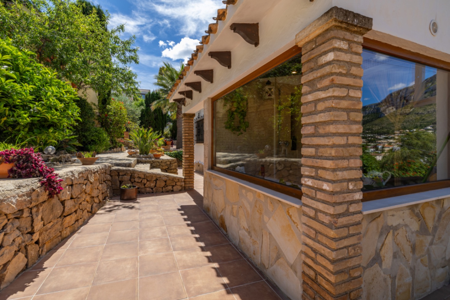 Precioso chalet rústico en venta en Denia