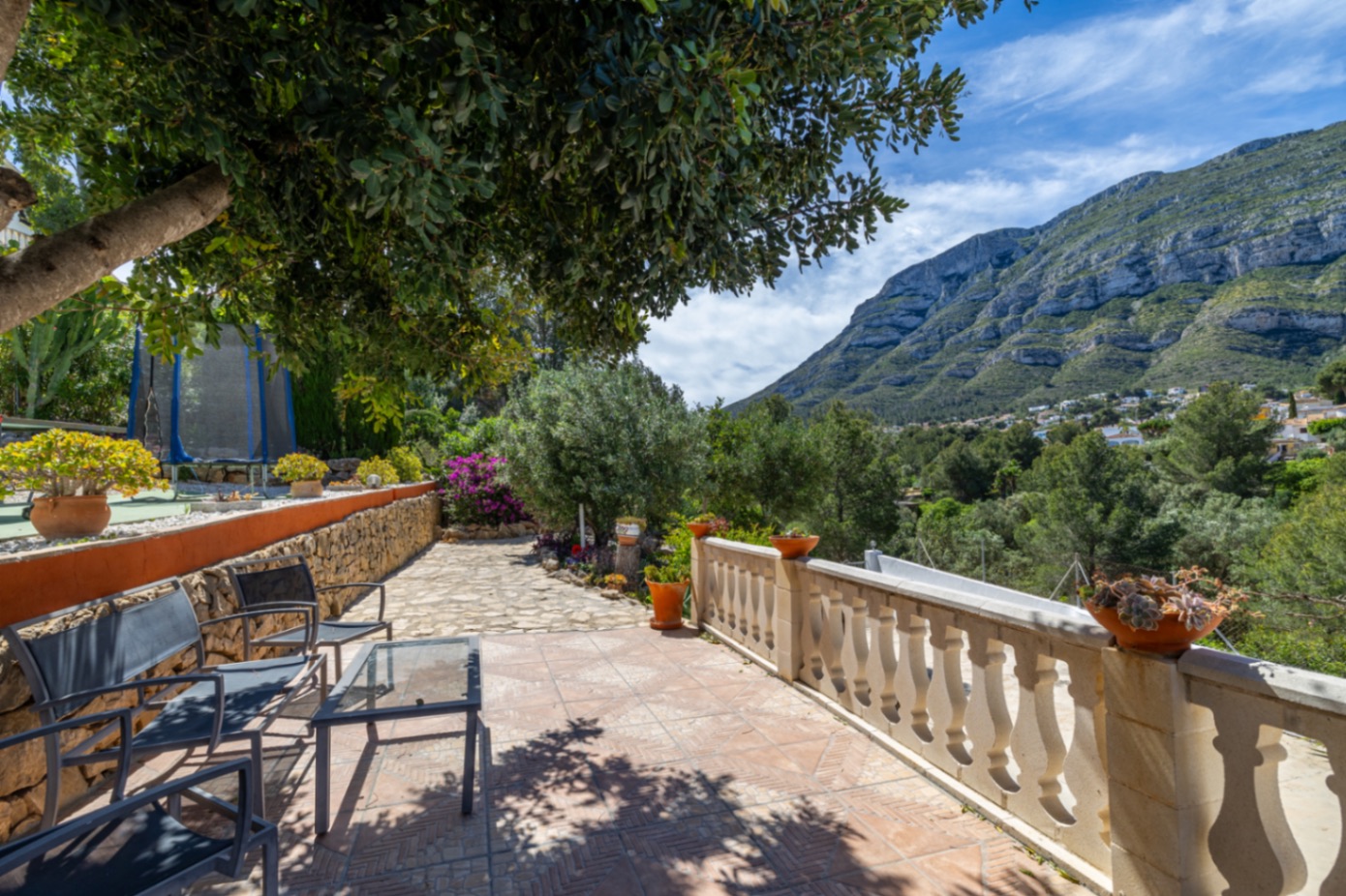 Precioso chalet rústico en venta en Denia