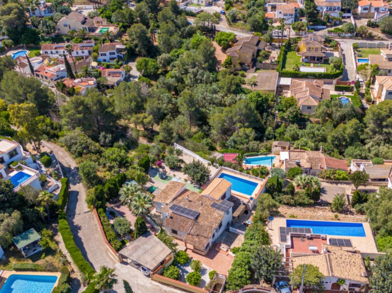 Precioso chalet rústico en venta en Denia