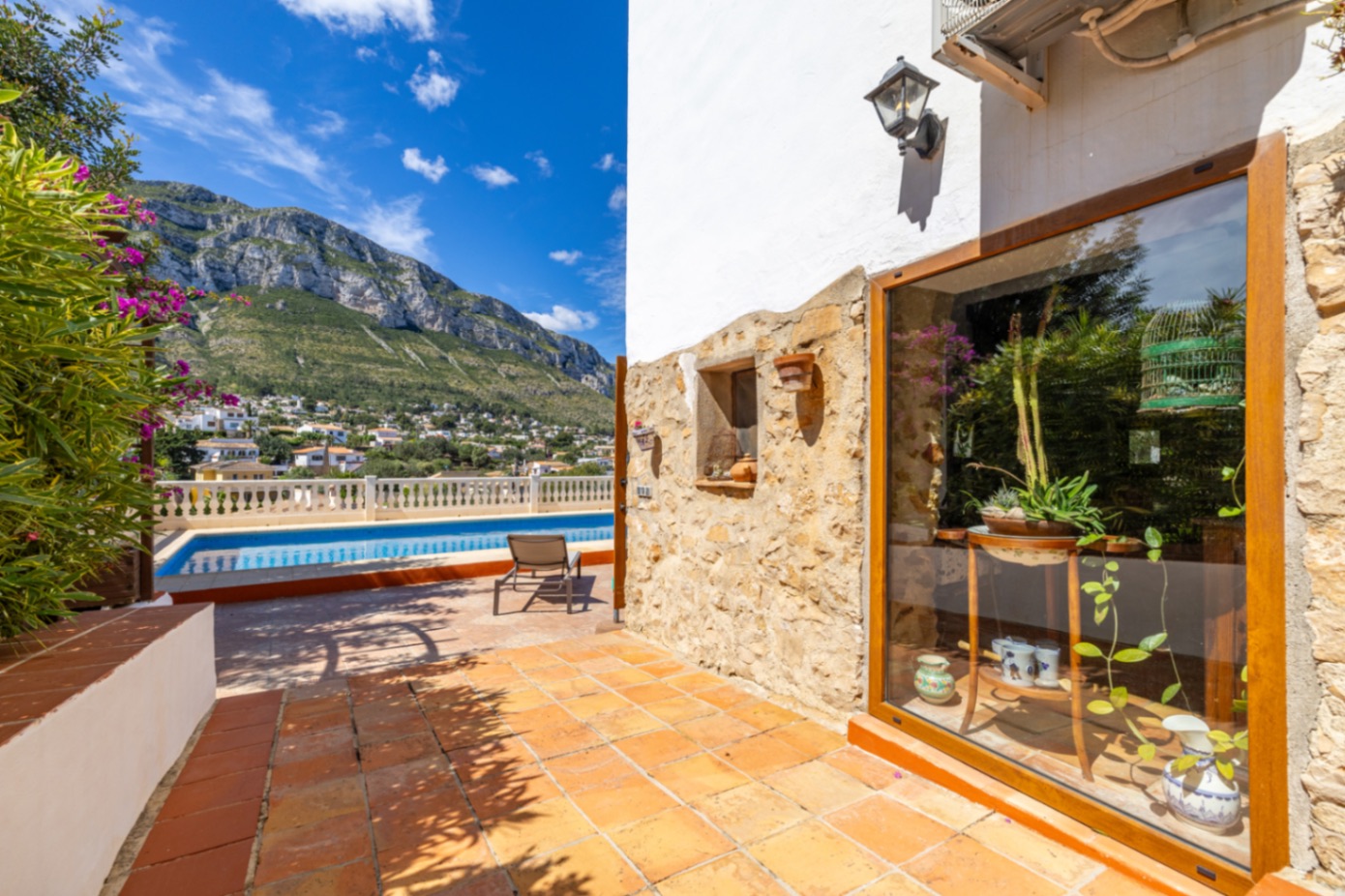 Precioso chalet rústico en venta en Denia